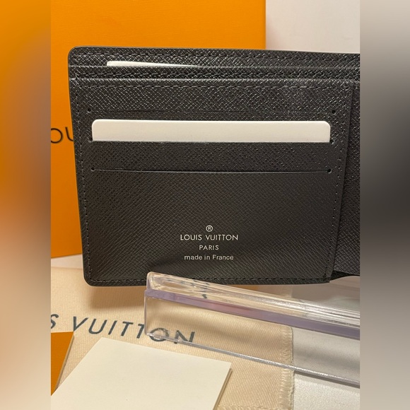 Louis Vuitton Damier bifold wallet NEW! - Picture 5 of 9